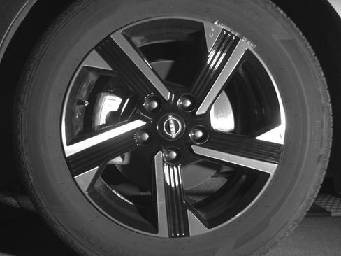 Used 2025 Nissan Sentra SV image 12