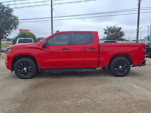 Used 2025 Chevrolet Silverado 1500 Custom image 4