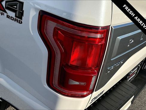 Used 2017 Ford F150 Platinum w/ Equipment Group 701A Luxury AWD/4WD image 23