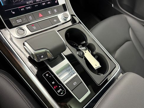 New 2026 Audi Q7 3.0T Premium w/ Convenience Plus Package AWD/4WD image 19