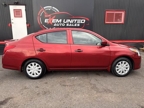 Used 2016 Nissan Versa S Plus FWD image 6