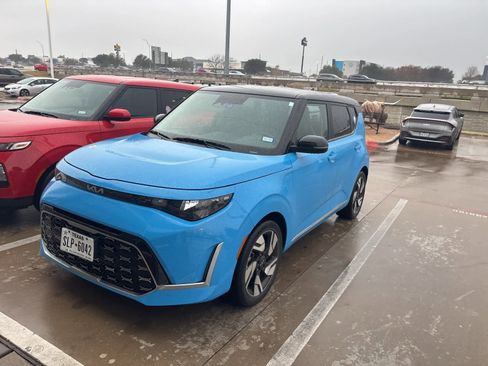 Certified 2023 Kia Soul GT-Line image 2