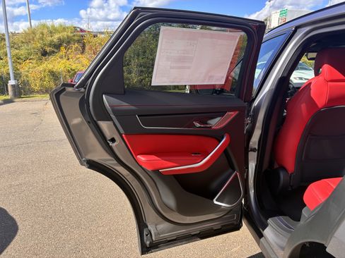 Used 2026 Jaguar F-PACE R-Dynamic S image 23