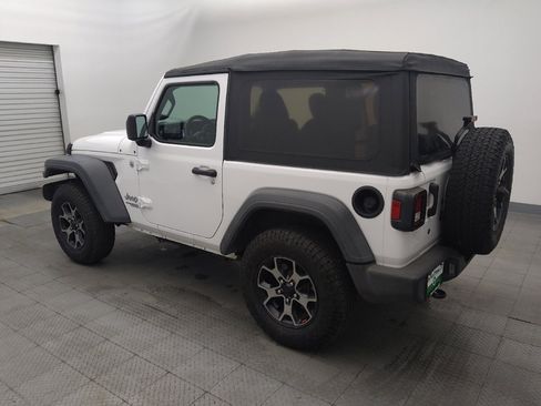Used 2018 Jeep Wrangler Sport image 3
