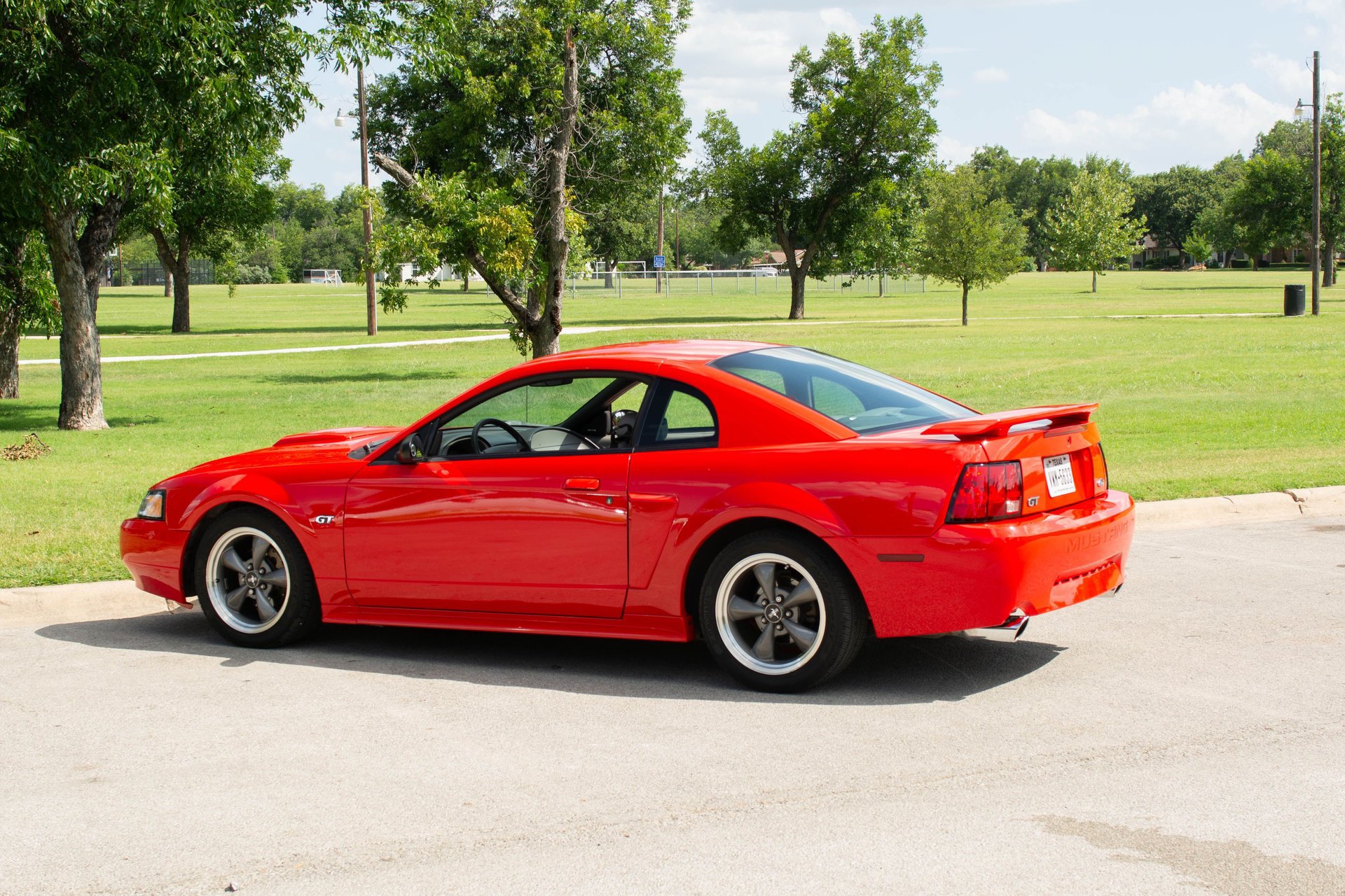 Used 2001 Ford Mustang GT RWD image 4