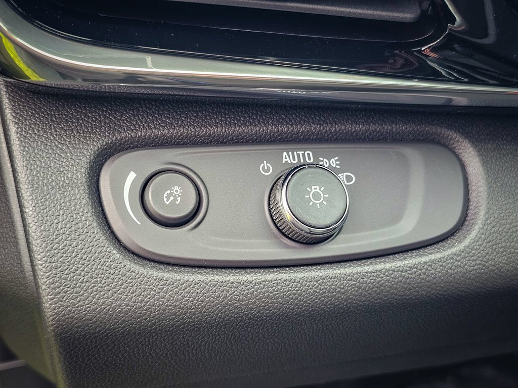 New 2026 Buick Envista Sport Touring w/ Convenience I Package FWD image 14