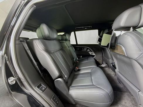 Used 2025 Land Rover Range Rover Long Wheelbase Autobiography image 31