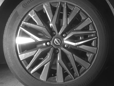 Used 2025 Nissan Altima 2.5 SV FWD image 13