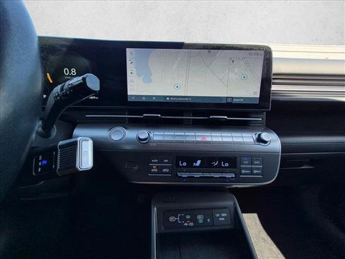 Used 2024 Hyundai Kona Limited FWD image 13