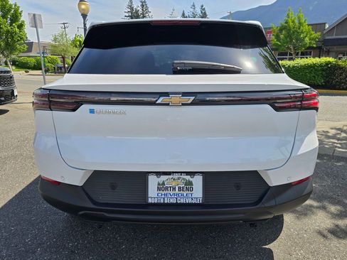 Used 2025 Chevrolet Equinox EV LT FWD image 6