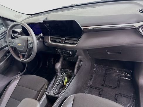 Used 2025 Chevrolet TrailBlazer LT AWD/4WD image 26
