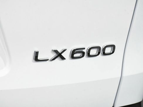 Used 2024 Lexus LX 600 F Sport image 98