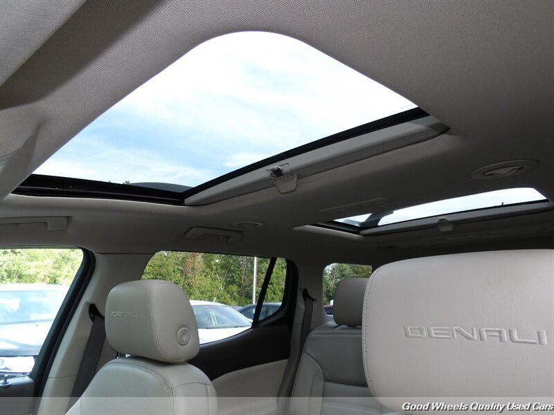 Used 2017 GMC Acadia Denali w/ Technology Package FWD image 23