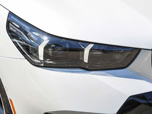 New 2025 BMW i5 M60 w/ Premium Package AWD/4WD image 8