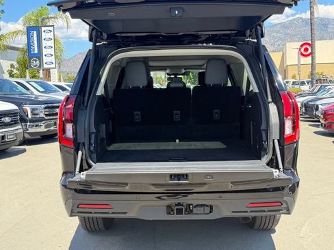 Used 2026 Ford Expedition Max Active RWD image 17