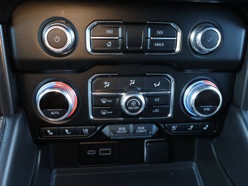 Used 2023 GMC Yukon XL AT4 w/ LPO, Floor Liner Package AWD/4WD image 26