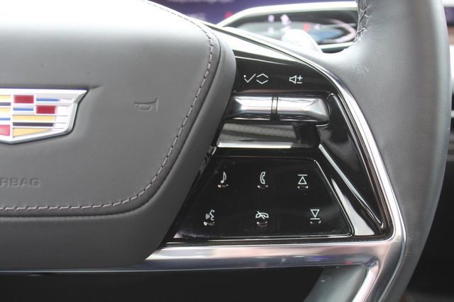 Used 2025 Cadillac Escalade ESV Sport Platinum w/ LPO, Floor Liner Package AWD/4WD image 28