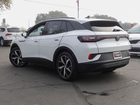 Used 2023 Volkswagen ID.4 S image 7