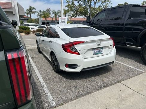 Used 2016 Honda Civic Touring image 5