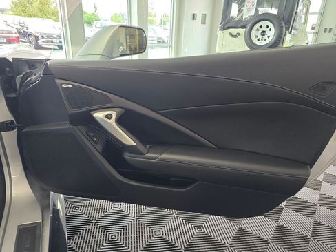 Used 2017 Chevrolet Corvette Stingray Coupe w/ Carbon Flash Badge Package RWD image 41
