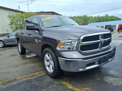 Used 2023 RAM 1500 Classic SLT AWD/4WD image 1
