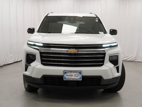 Used 2024 Chevrolet Traverse LT w/ Trailering Package FWD image 35