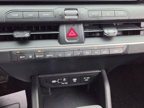 Used 2025 Kia K4 FWD image 20