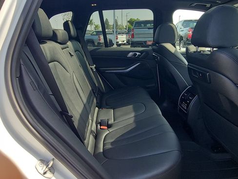 Used 2022 BMW X5 xDrive40i AWD/4WD image 27