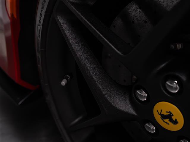 Used 2022 Ferrari F8 Tributo RWD image 23