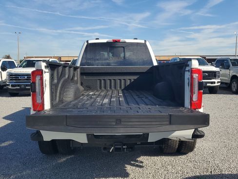 New 2026 Ford F450 Platinum w/ Platinum Plus Package image 9