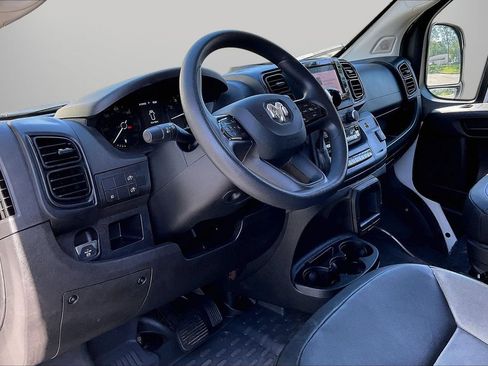 Used 2025 RAM ProMaster 2500 w/ Convenience Group FWD image 17