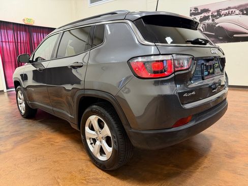 Used 2019 Jeep Compass Latitude w/ Cold Weather Group AWD/4WD image 7