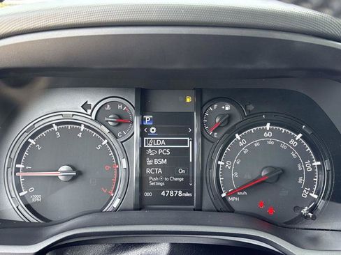 Used 2024 Toyota 4Runner SR5 RWD image 39