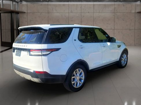 Used 2019 Land Rover Discovery SE image 6