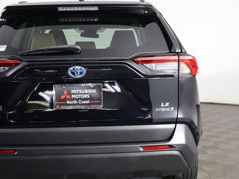 Used 2022 Toyota RAV4 LE AWD/4WD image 13