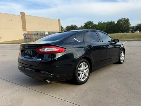Used 2014 Ford Fusion SE FWD image 5