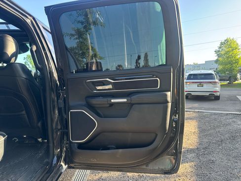 Used 2019 RAM 1500 Laramie AWD/4WD image 28
