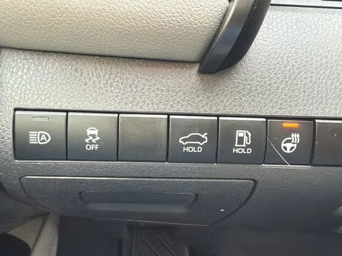 Used 2020 Toyota Camry SE image 15