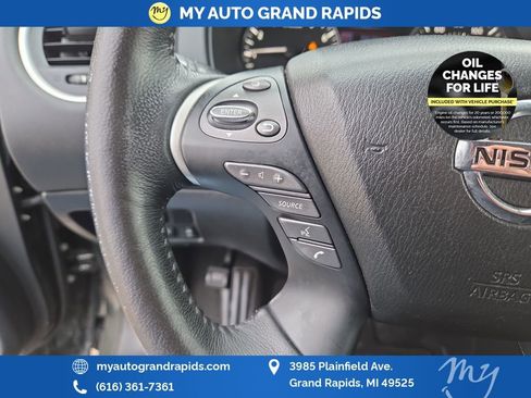 Used 2020 Nissan Pathfinder SL image 15