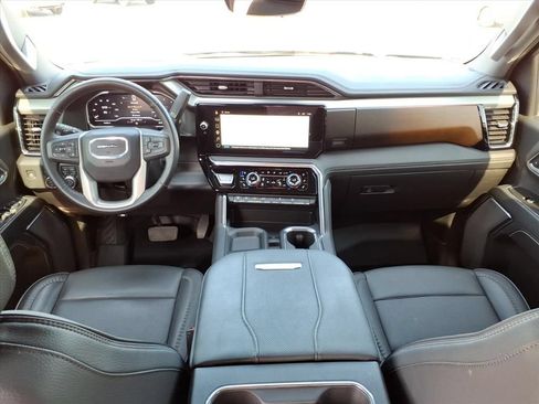 Used 2024 GMC Sierra 2500 Denali w/ Denali Reserve Package AWD/4WD image 27