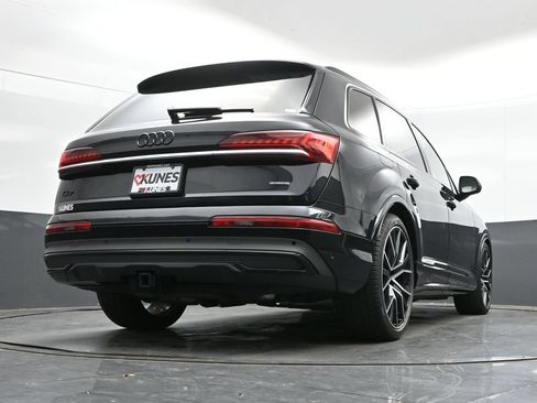 Used 2021 Audi Q7 3.0T Prestige w/ Prestige Package AWD/4WD image 41
