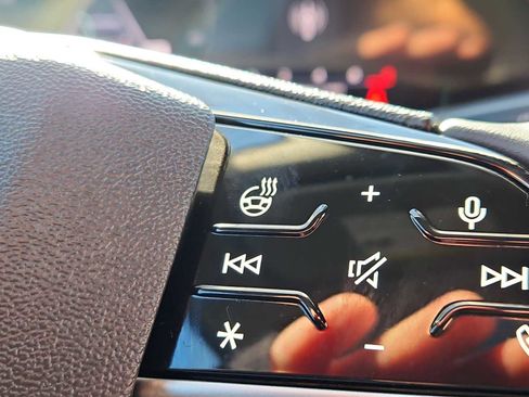 Certified 2025 Audi Q5 Premium w/ Convenience Package image 22