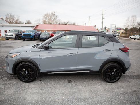 Used 2023 Nissan Kicks SR image 6