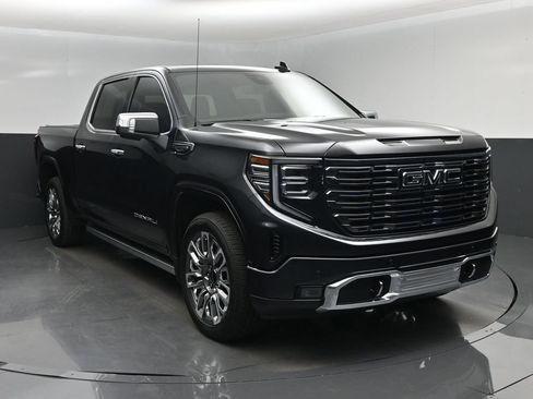 Used 2026 GMC Sierra 1500 Denali Ultimate AWD/4WD image 8