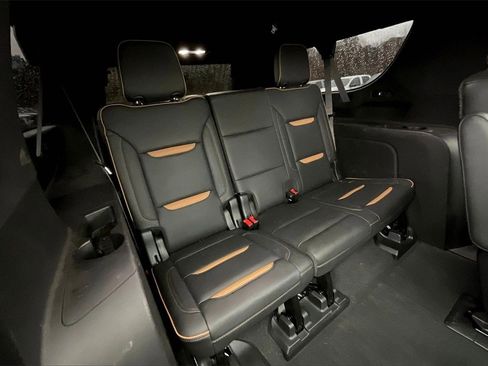 Used 2021 GMC Yukon XL AT4 w/ AT4 Premium Package image 28