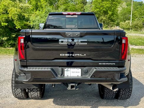 Used 2024 GMC Sierra 3500 Denali Ultimate image 7