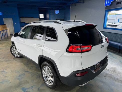 Used 2017 Jeep Cherokee Limited FWD image 6