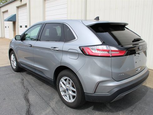 Used 2021 Ford Edge SEL image 4