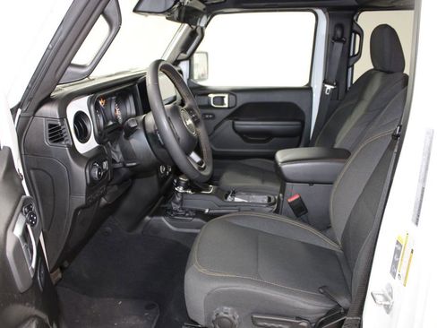 Used 2024 Jeep Wrangler Sport S image 17