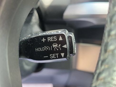 Used 2021 Toyota Tacoma SR5 RWD image 23